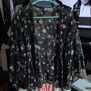Taylor & Sage Black Floral Kimono